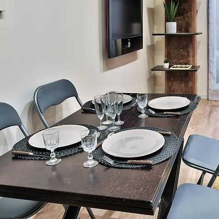 L'Appart Chic - Terrasse - Proche Lyon & Tram Villeurbanne Exterior foto